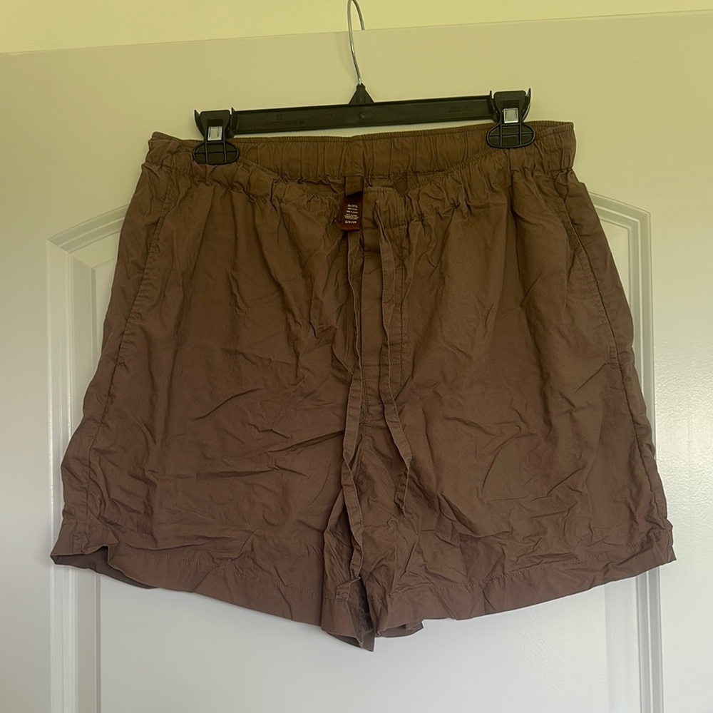 SKIMS Brown Flat Front Shorts Casual Lightweight